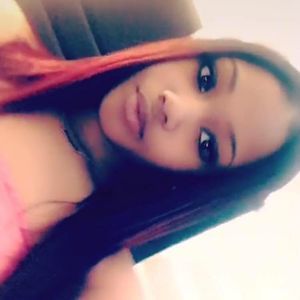 Meet your Posher, Essiee